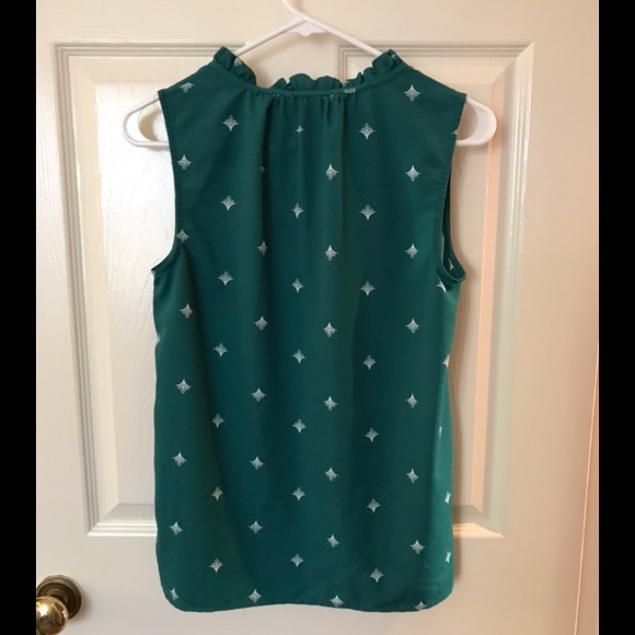 NWOT. Merona tie-neck sleeveless blouse. - Picture 2 of 2